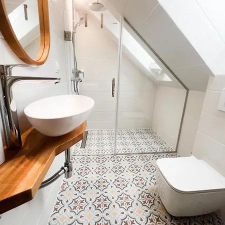 Chalet Noir 256 With Its Own Swimming Pool, Hot Tub, And Sauna