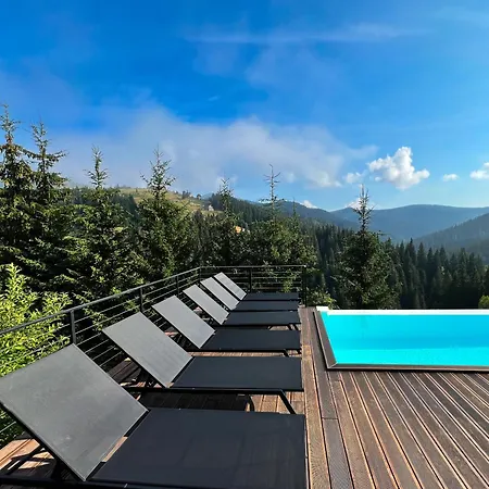 Chalet Noir 256 With Its Own Swimming Pool, Hot Tub, And Sauna